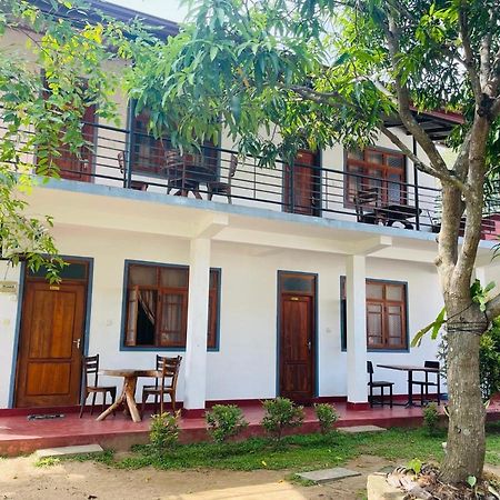 Parakum Rest Rooms Polonnaruwa Buitenkant foto